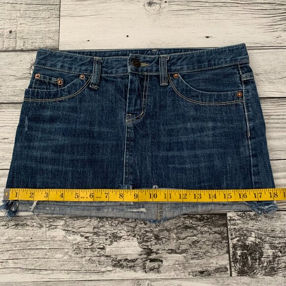 Free Jeans Vintage Denim Y2K Low Rise Distressed Frayed Micro Mini Jean Skirt - Picture 8 of 9